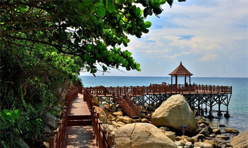 深圳有名的景点有哪些（深圳有名的景点有哪些地方）